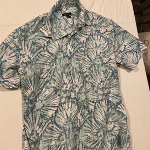 Van Hudson button up shirt men’s meduim floral short sleeve